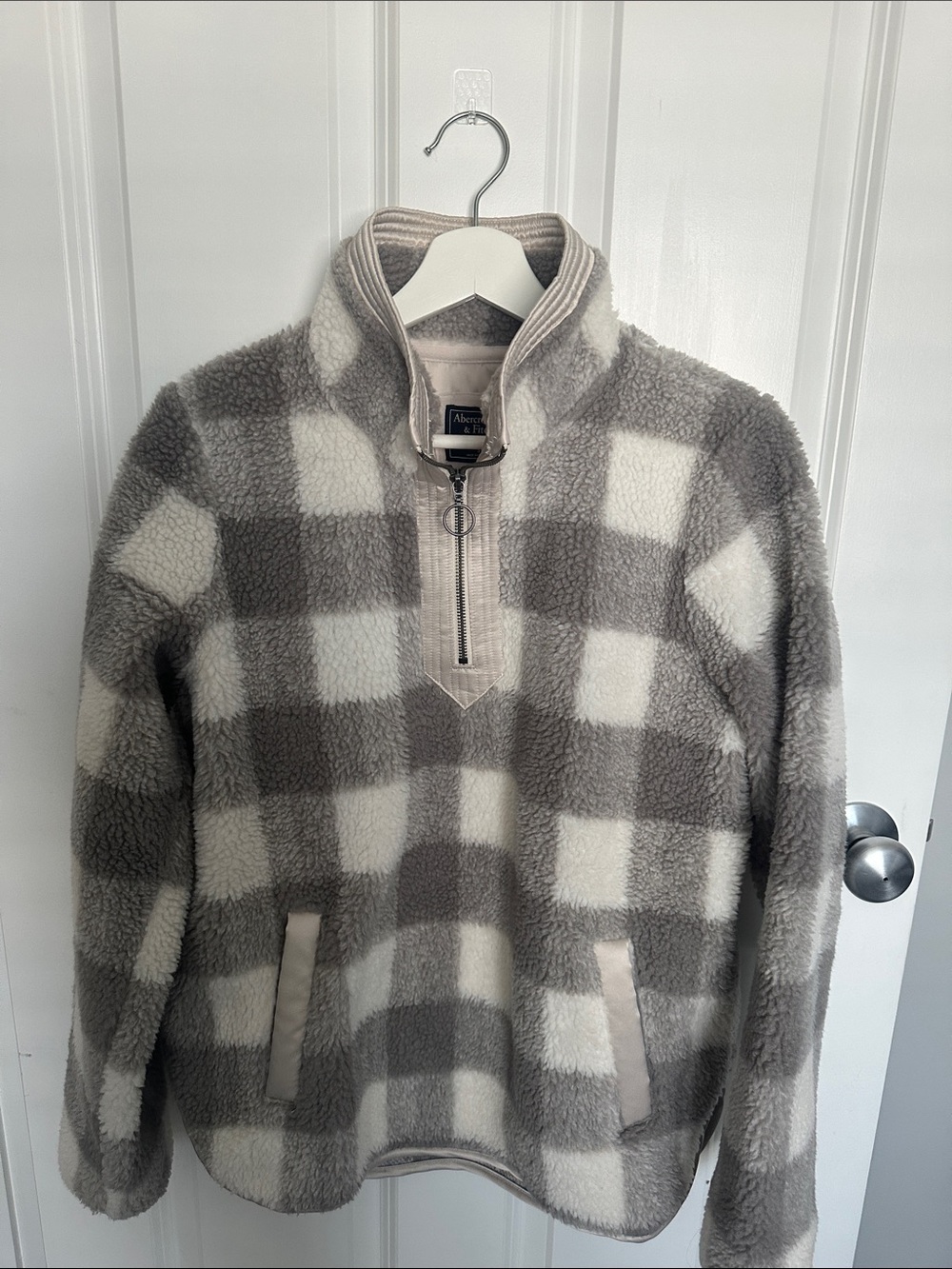 Abercrombie & Fitch Women’s Tan and White Check Sherpa Quarter-Zip Pullover